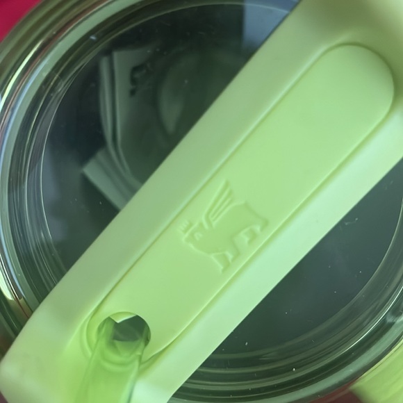 The STANLEY Starbucks 2024 Summer Exclusive Lime Green Shimmer 40oz Tumbler! - Picture 8 of 9